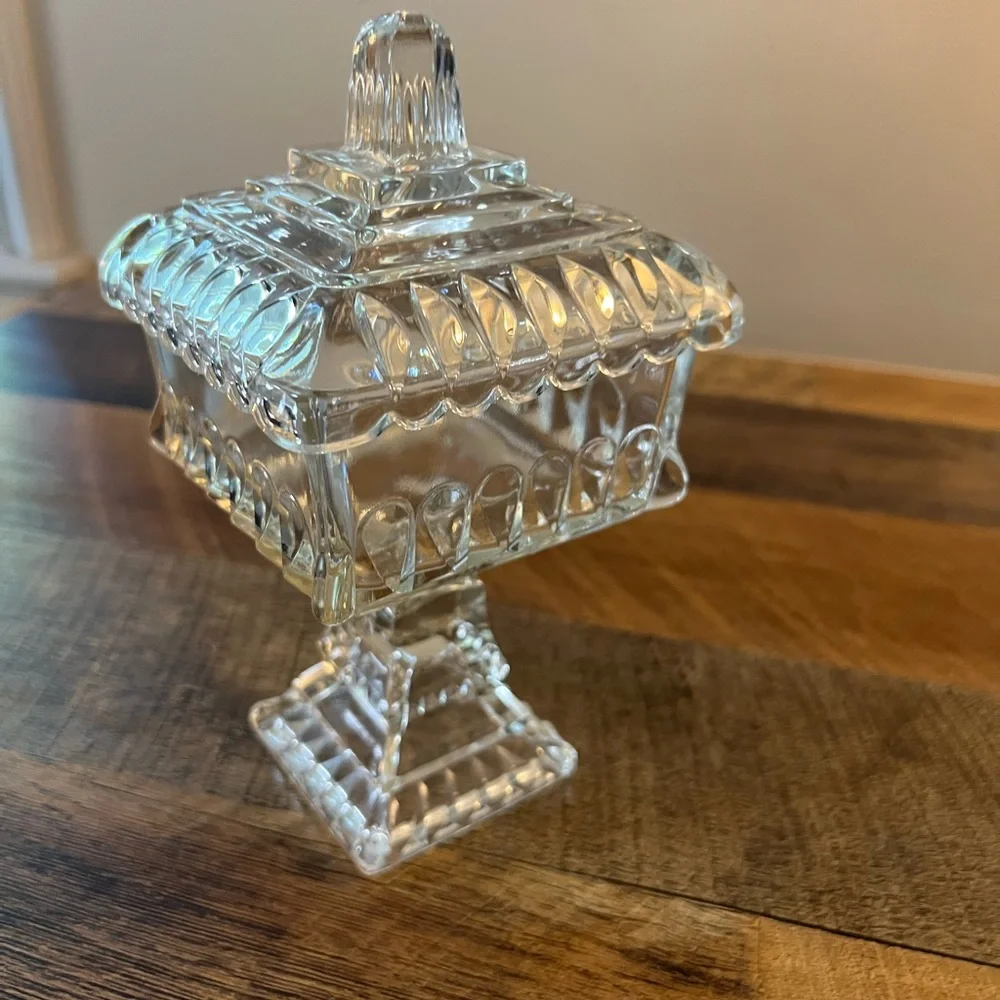 Vintage Candy dish with lid - Picture 1 of 5